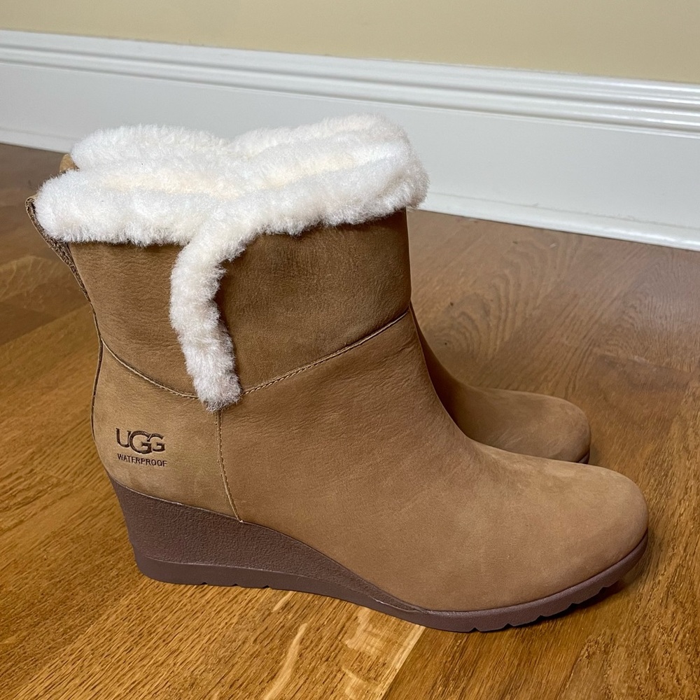 Ugg Devorah Wedge Ankle Boot - image 6